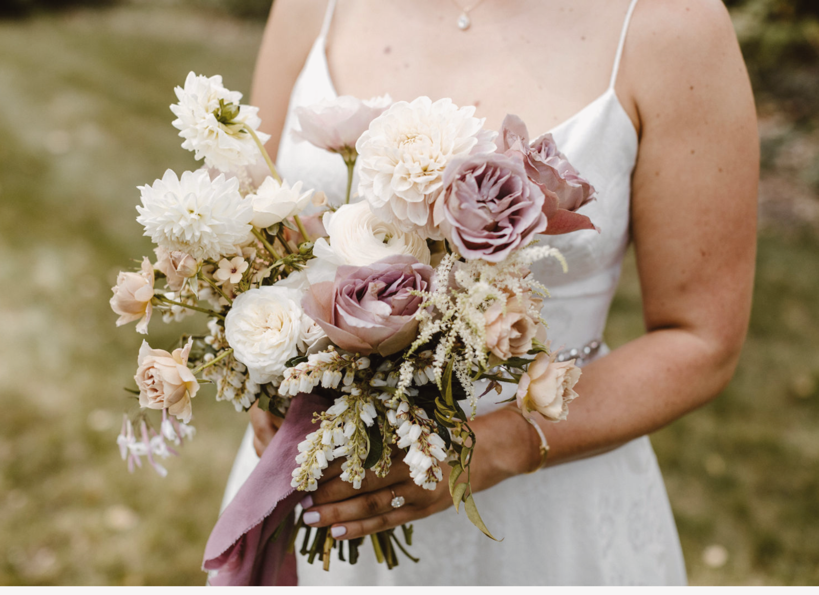 Mauve and white bouquet